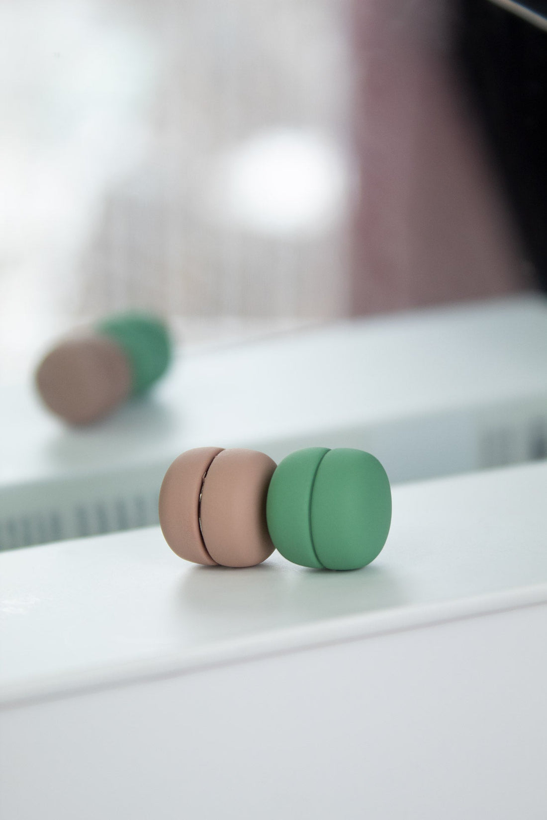 MATTE MAGNET SET- GREEN AND NUDE